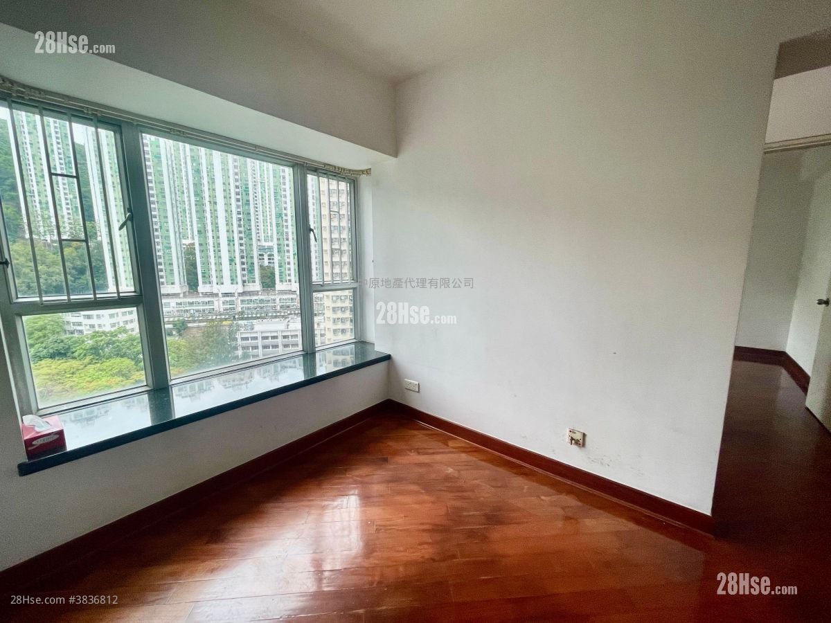 Summit Terrace Sell 2 Bedrooms 424 ft²