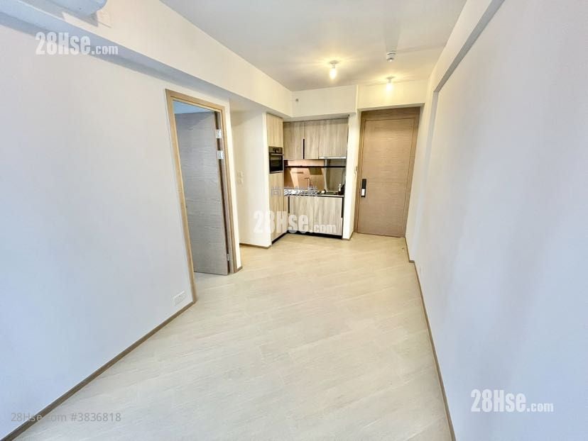 High Park Sell 1 Bedroom , 1 Bathroom 338 ft²