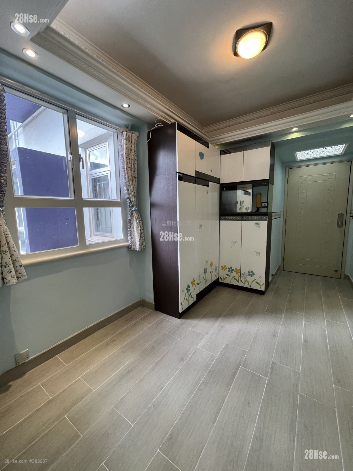 Apartment Rental 2 Bedrooms , 1 Bathroom 290 ft²