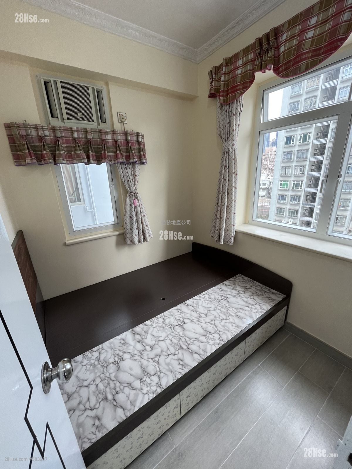 Apartment Rental 2 Bedrooms , 1 Bathroom 290 ft²