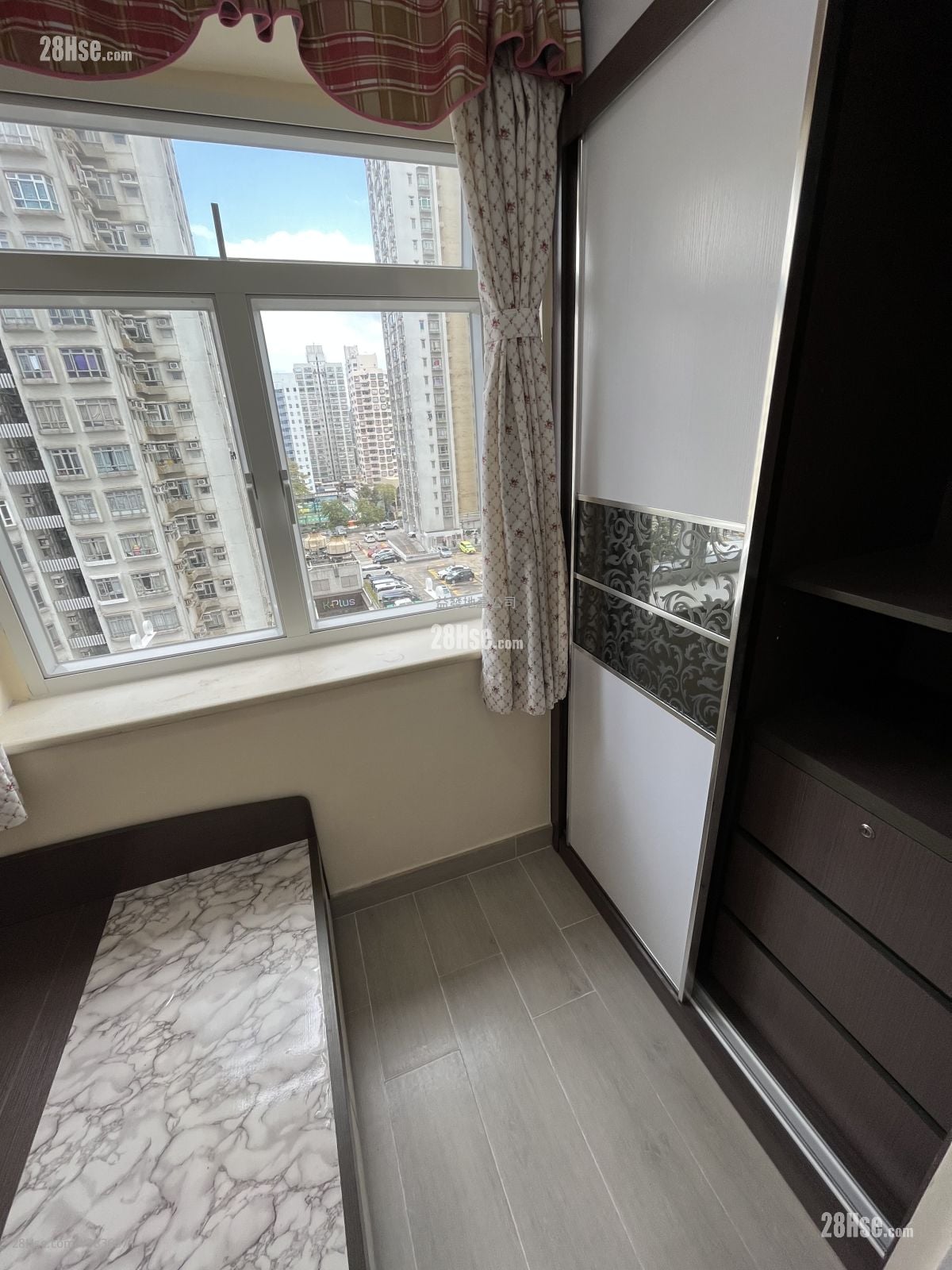 Apartment Rental 2 Bedrooms , 1 Bathroom 290 ft²