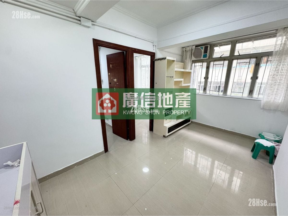 Kam Kun House Rental 2 Bedrooms , 1 Bathroom 293 ft²