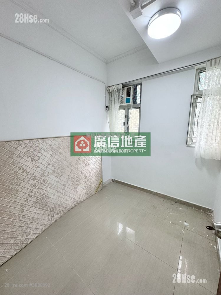 Kam Kun House Rental 2 Bedrooms , 1 Bathroom 293 ft²