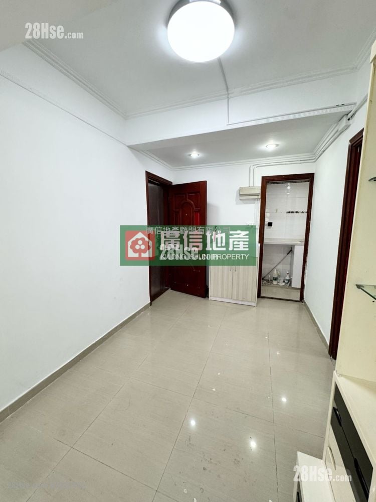 Kam Kun House Rental 2 Bedrooms , 1 Bathroom 293 ft²