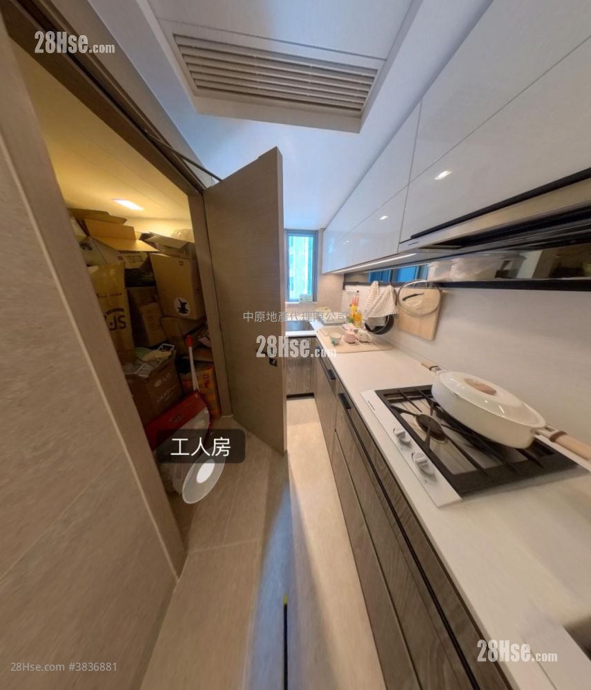 St Martin Sell 3 Bedrooms 777 ft²
