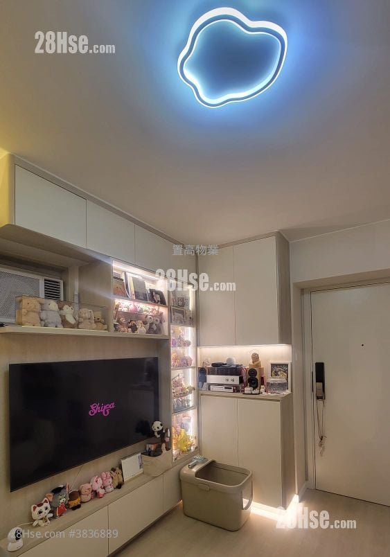 Grand Waterfront Sell 2 Bedrooms , 1 Bathroom 361 ft²