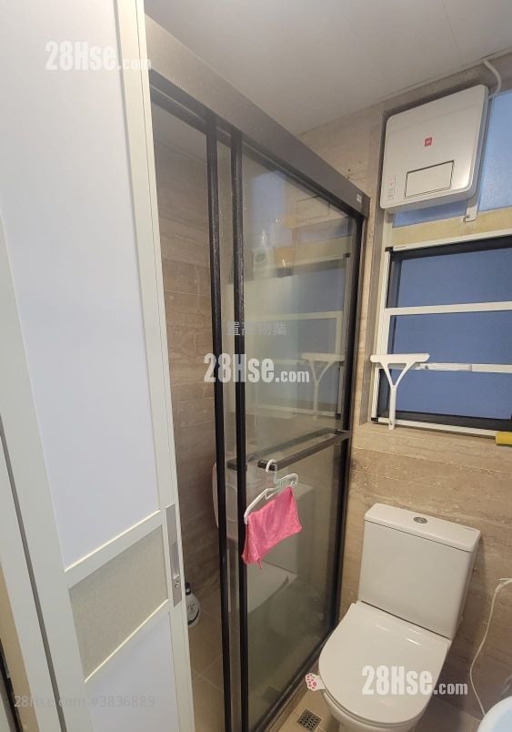 Grand Waterfront Sell 2 Bedrooms , 1 Bathroom 361 ft²