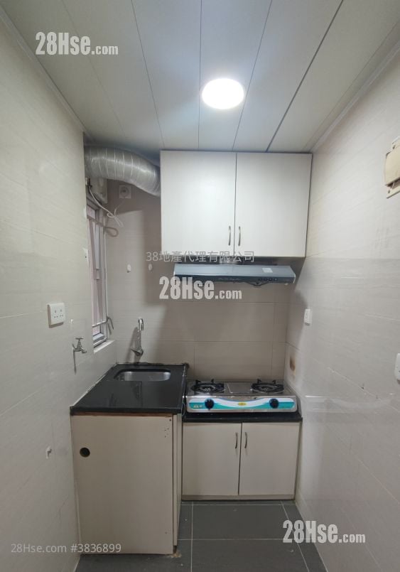 Cheung Fai Building Sell 2 Bedrooms , 1 Bathroom 236 ft²