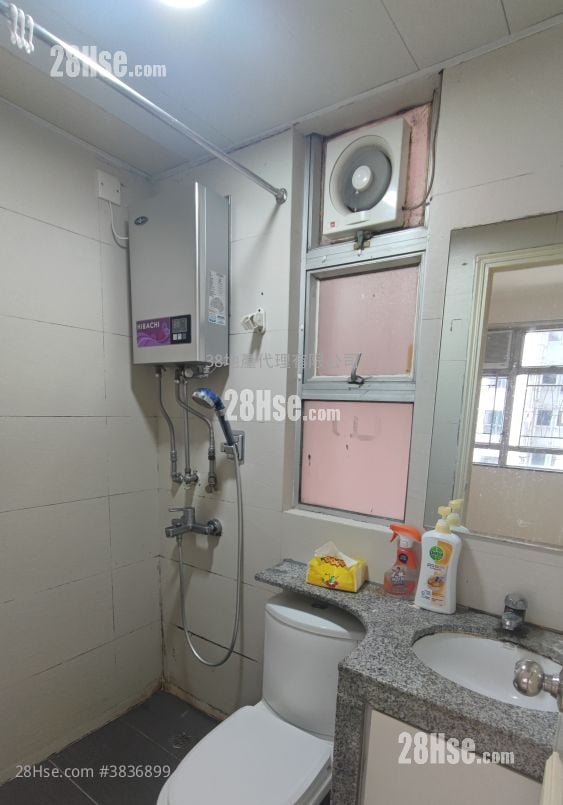 Cheung Fai Building Sell 2 Bedrooms , 1 Bathroom 236 ft²