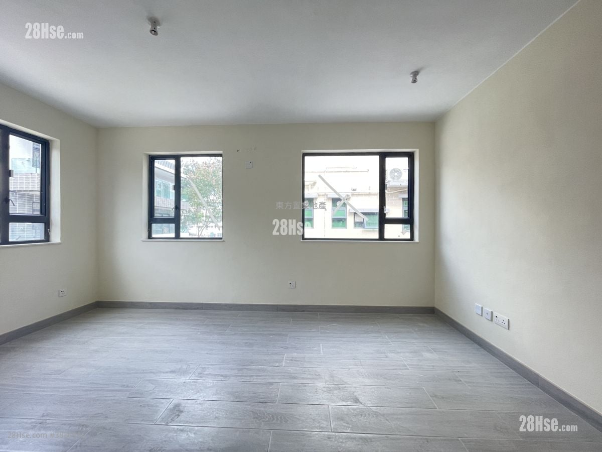 Village Rental 3 Bedrooms , 2 Bathrooms 700 ft²