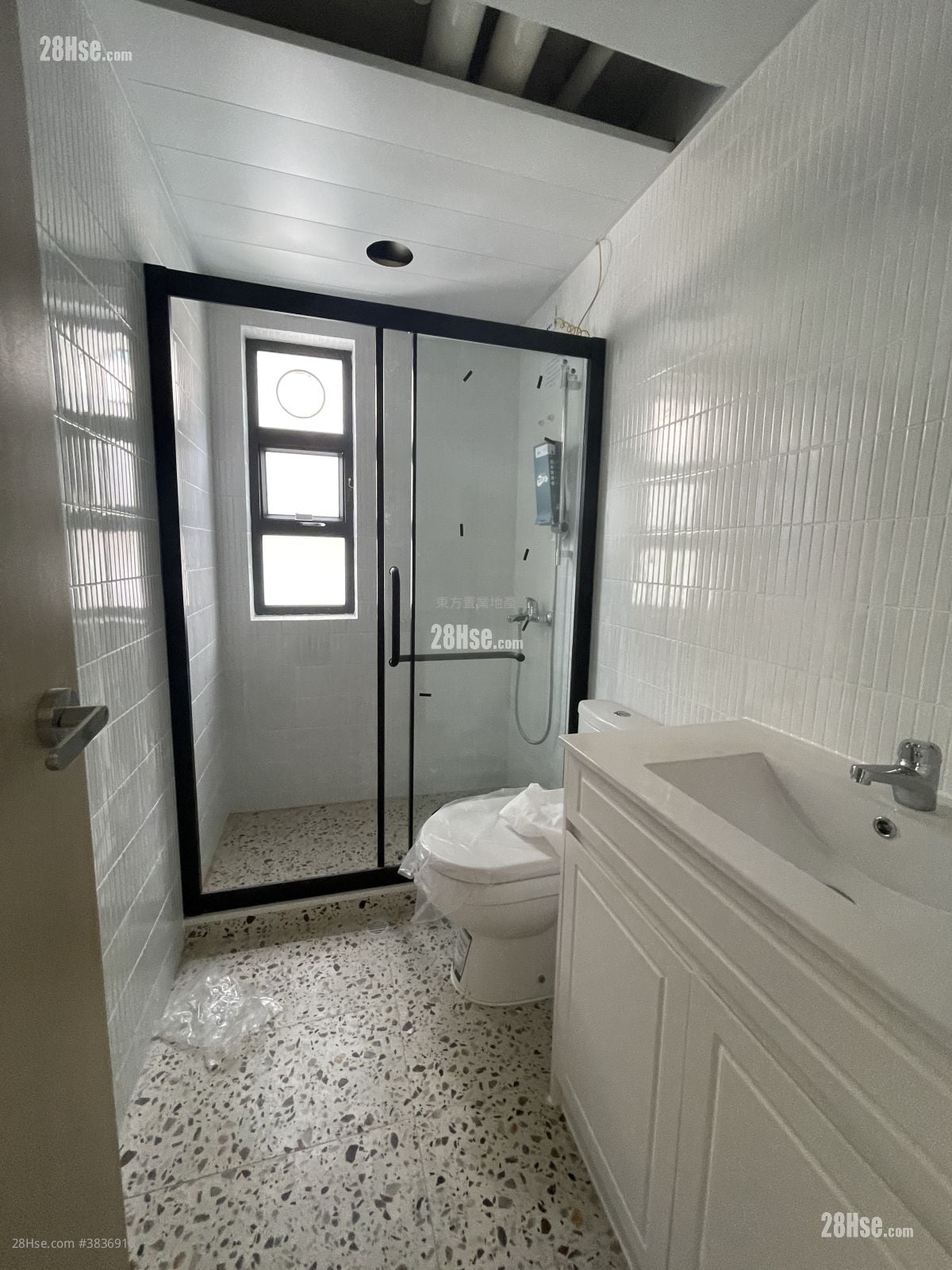 Village Rental 3 Bedrooms , 2 Bathrooms 700 ft²