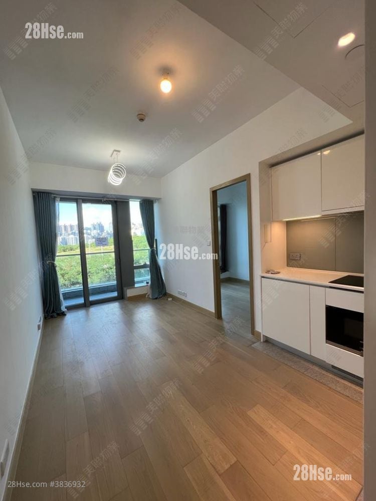 Malibu Sell 1 Bedroom 350 ft²