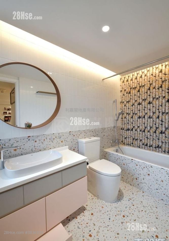 King's Park Villa Sell 3 Bedrooms 1,812 ft²