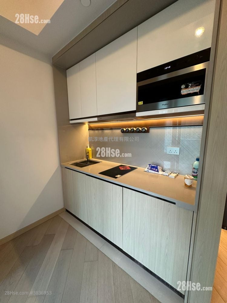 Manor Hill Sell Studio , 1 Bathroom 215 ft²
