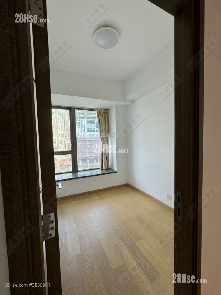 The Austin Sell 3 Bedrooms , 3 Bathrooms 1,002 ft²