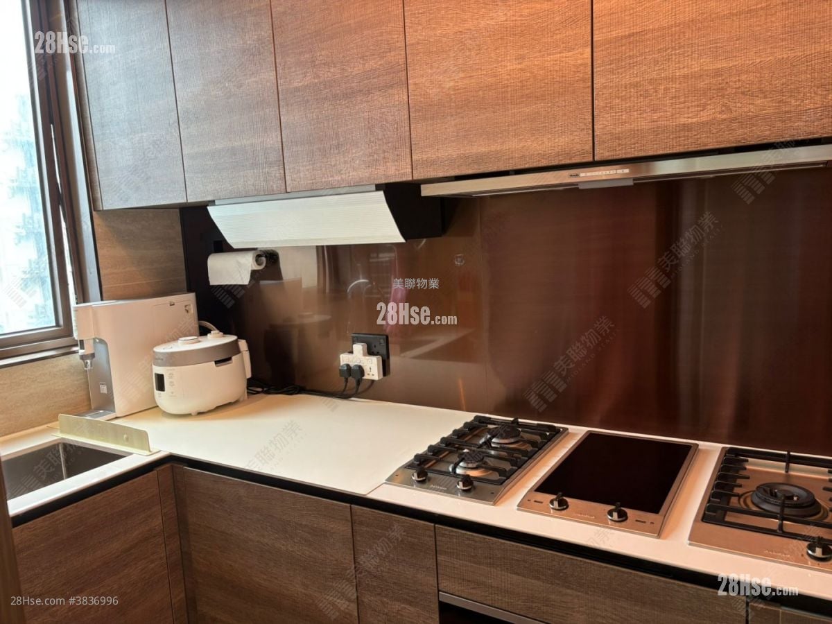 Lp10 Sell 3 Bedrooms , 2 Bathrooms 796 ft²