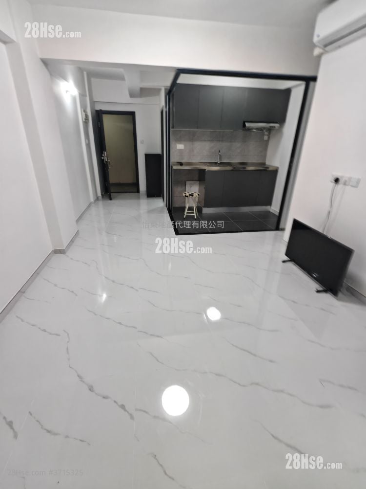 Golden Jubilee House Sell 3 Bedrooms , 1 Bathroom 616 ft²