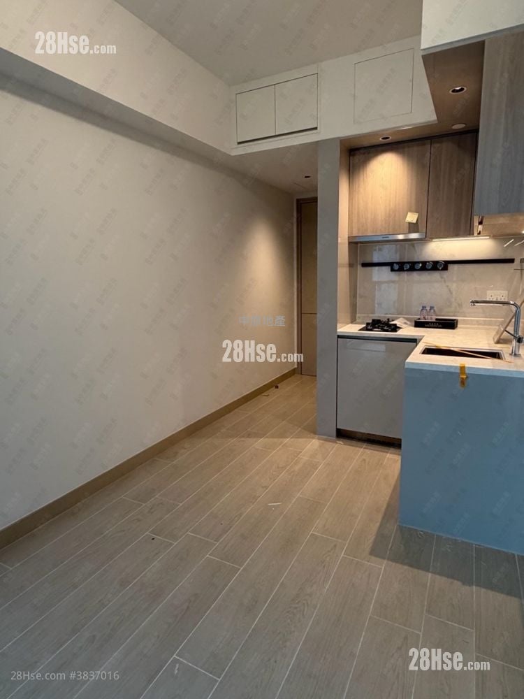 Gold Coast Bay Sell 1 Bedroom 307 ft²