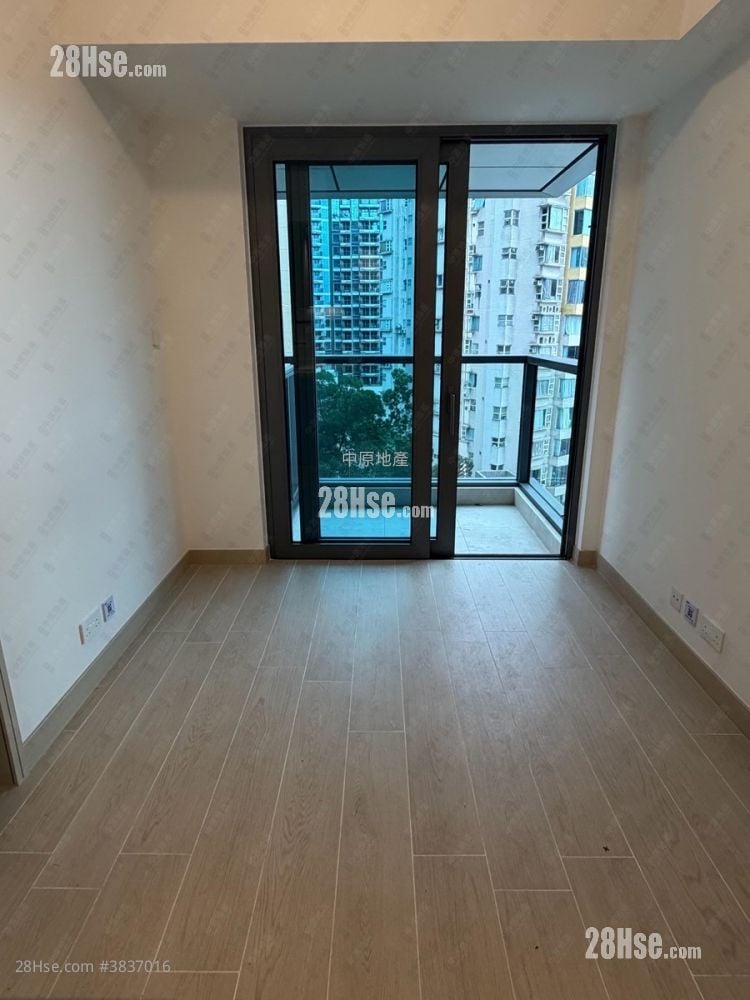 Gold Coast Bay Sell 1 Bedroom 307 ft²