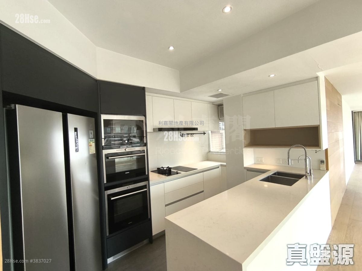The Astrid Sell 3 Bedrooms 1,830 ft²