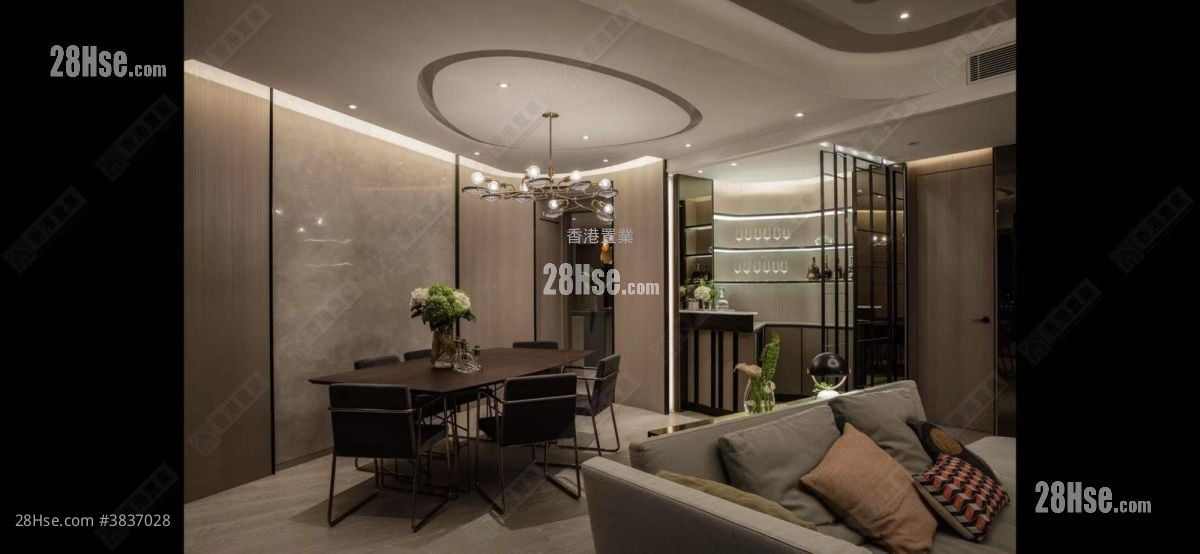 Grand Austin Sell 5+ Bedrooms , 3 Bathrooms 2,180 ft²