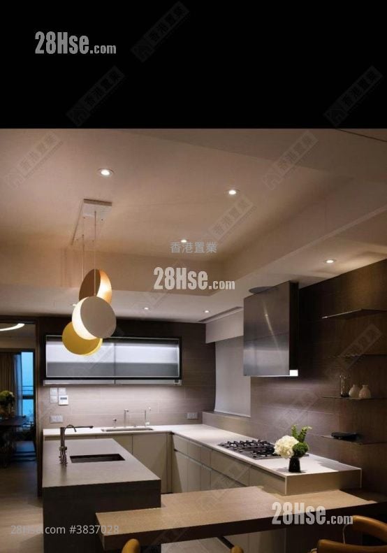 Grand Austin Sell 5+ Bedrooms , 3 Bathrooms 2,180 ft²