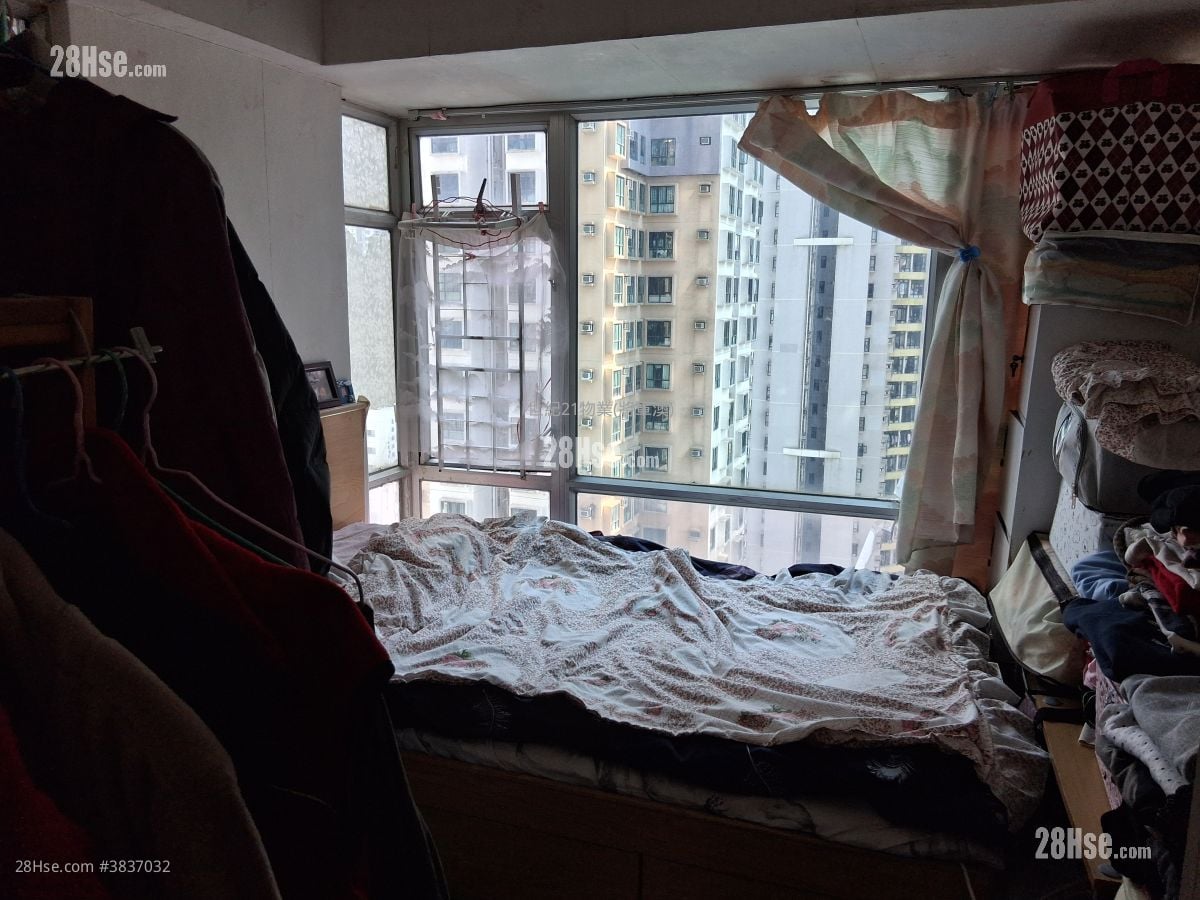 Well On Garden Sell 2 Bedrooms , 1 Bathroom 354 ft²