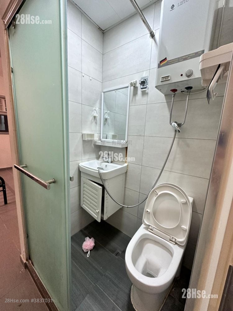 Man Yuen Building Rental Studio , 1 Bathroom 120 ft²