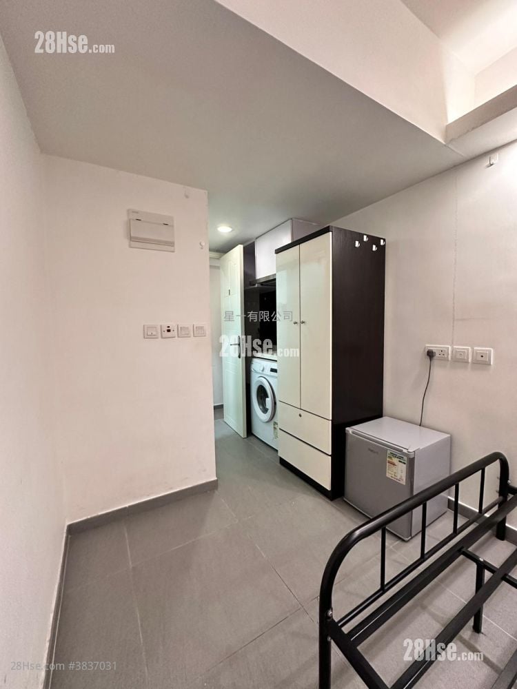 Man Yuen Building Rental Studio , 1 Bathroom 120 ft²