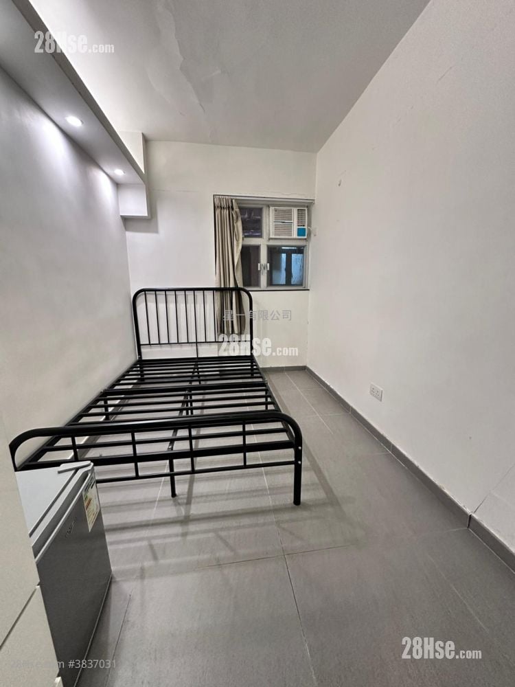 Man Yuen Building Rental Studio , 1 Bathroom 120 ft²