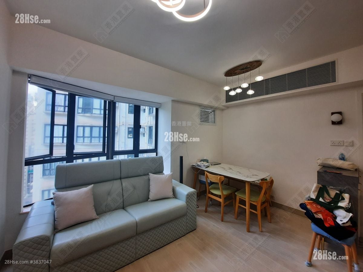 Vantage Park Sell 2 Bedrooms 405 ft²