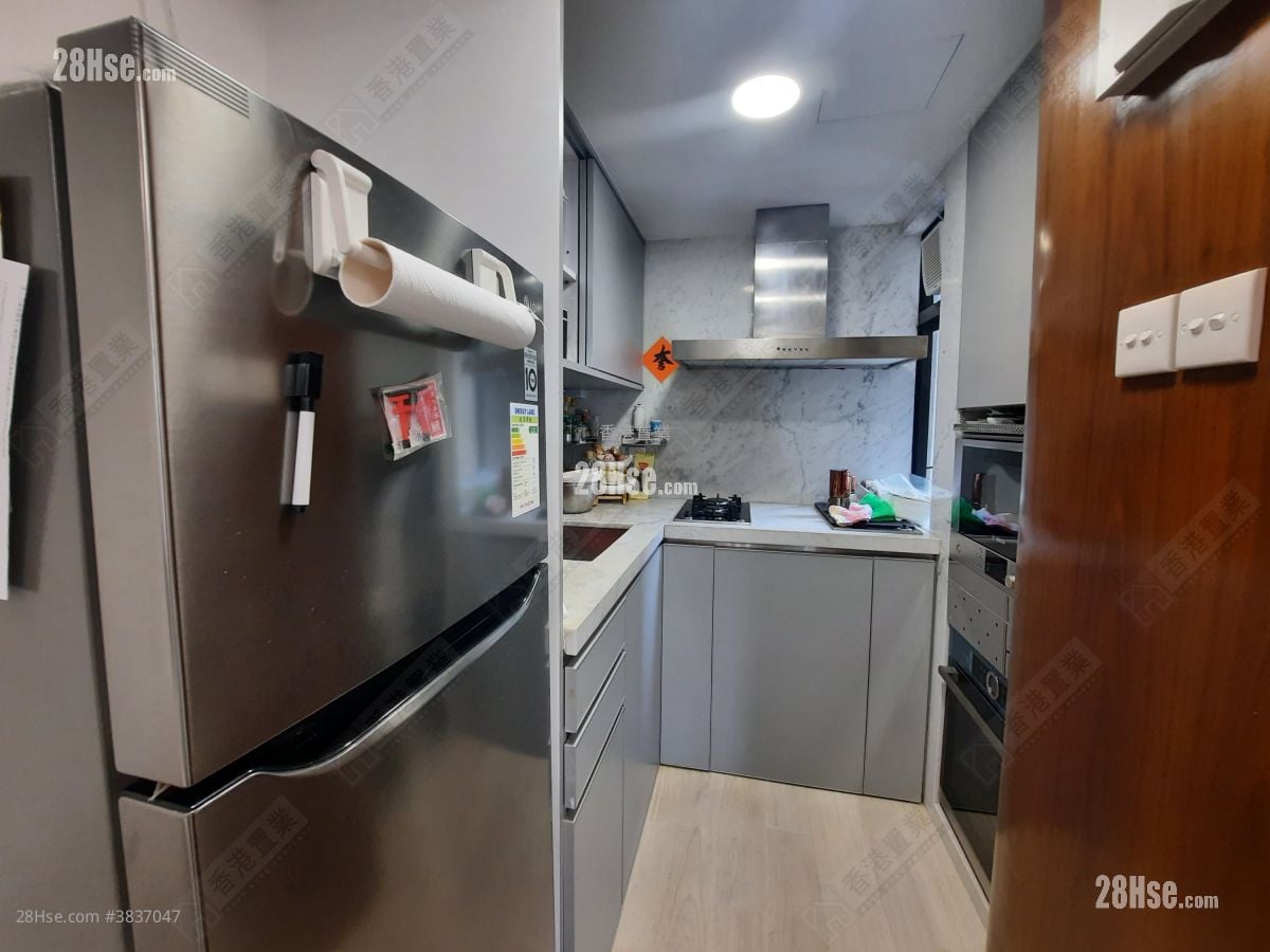 Vantage Park Sell 2 Bedrooms 405 ft²