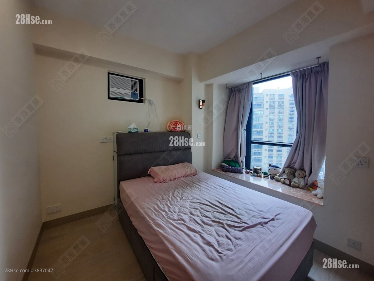Vantage Park Sell 2 Bedrooms 405 ft²