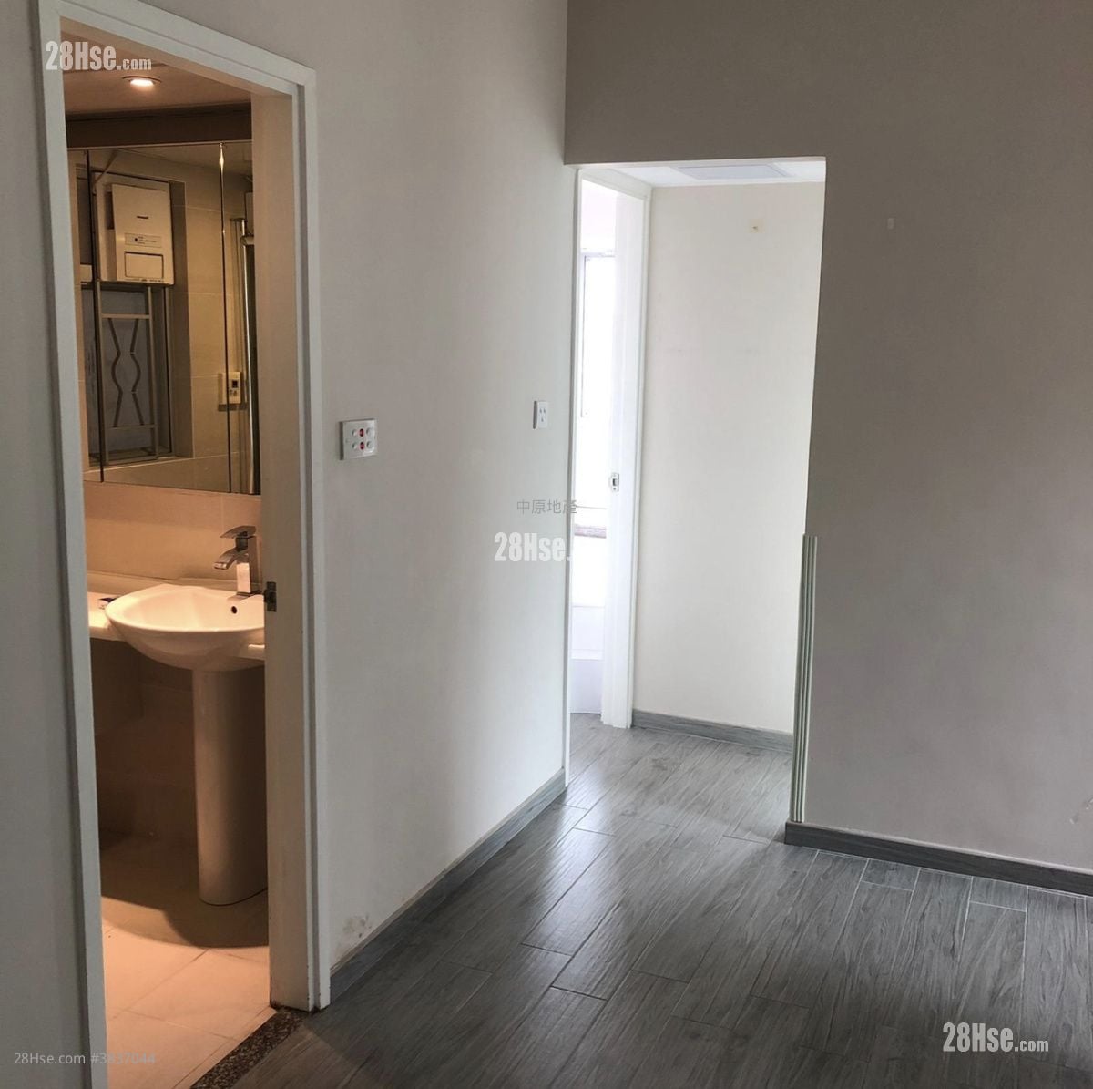 Parkland Villas Sell 2 Bedrooms 381 ft²