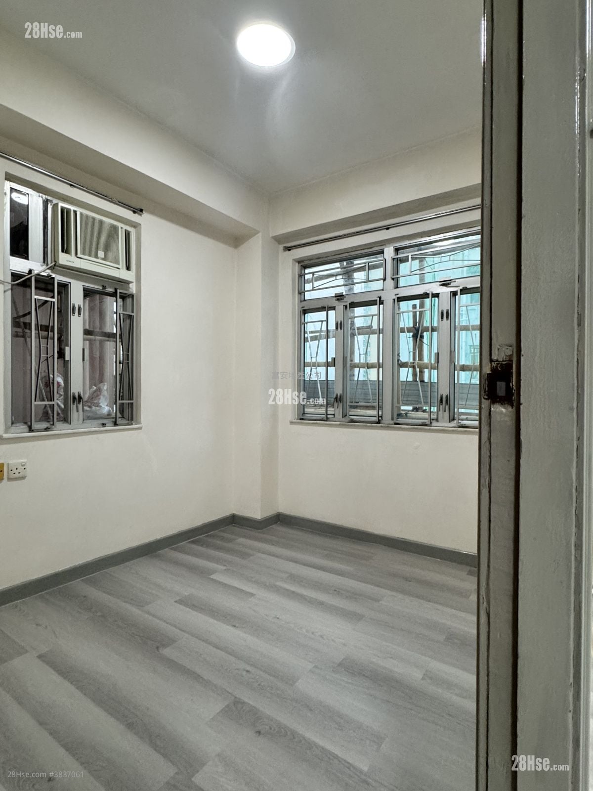 Hip Wo House Rental 1 Bedroom , 1 Bathroom 290 ft²