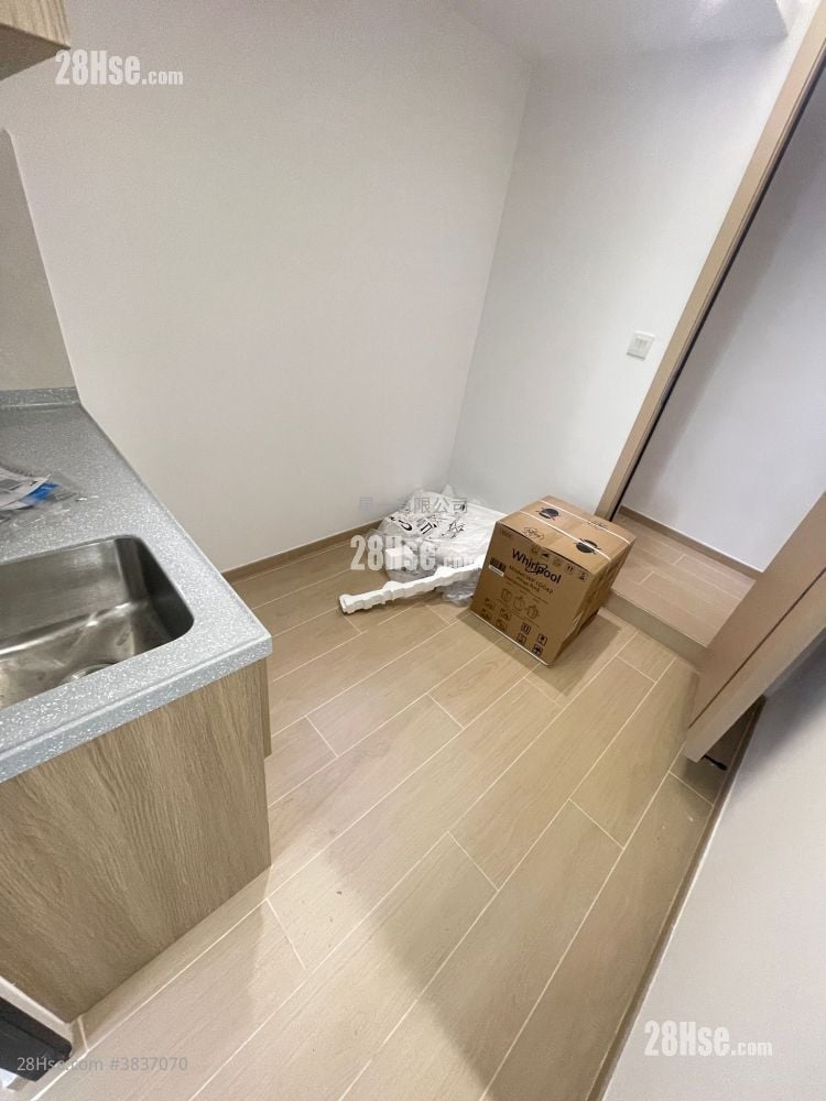 Man Ying Building Rental 1 Bedroom , 1 Bathroom 160 ft²