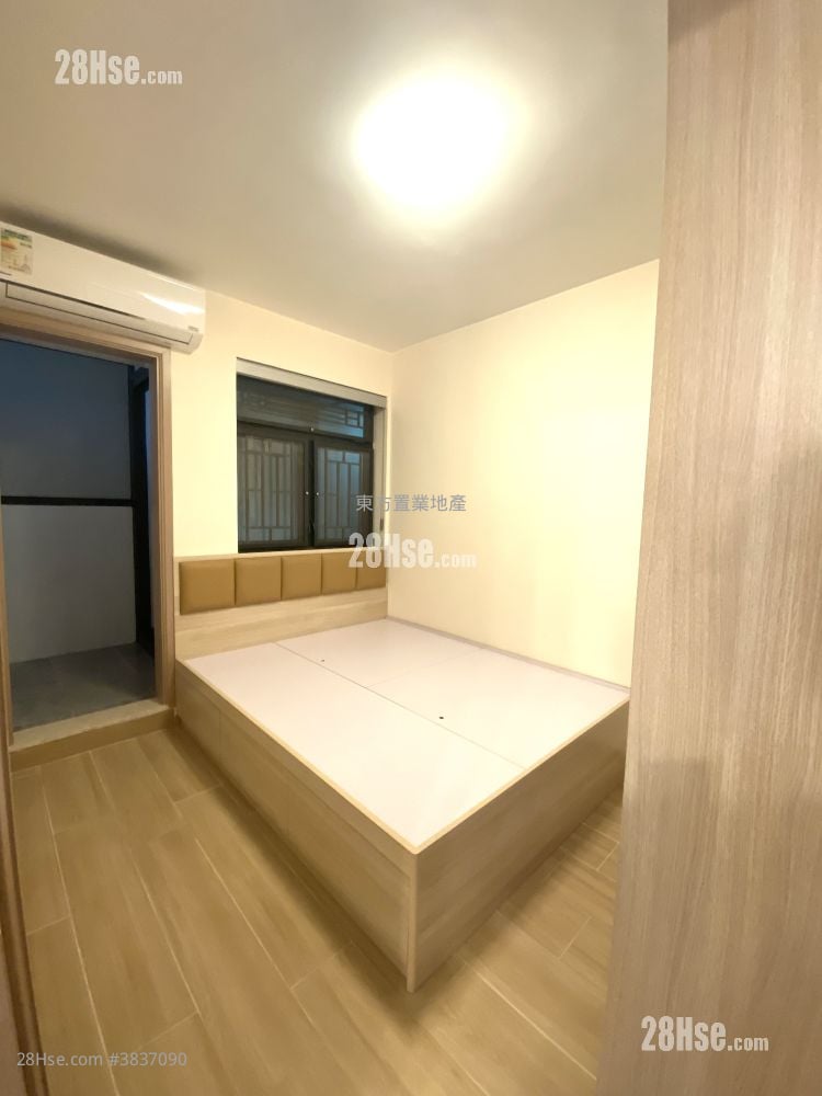 Village Rental 3 Bedrooms , 2 Bathrooms 700 ft²