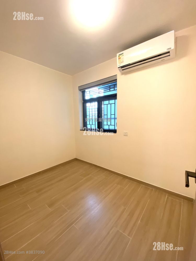 Village Rental 3 Bedrooms , 2 Bathrooms 700 ft²