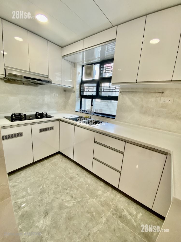 Village Rental 3 Bedrooms , 2 Bathrooms 700 ft²