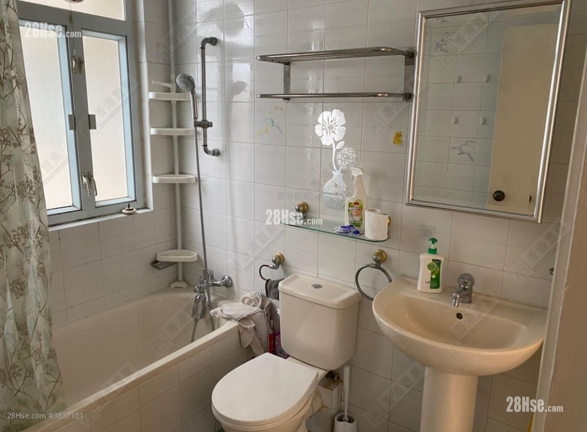 Jing Tai Garden Mansion Sell 2 Bedrooms , 2 Bathrooms 779 ft²