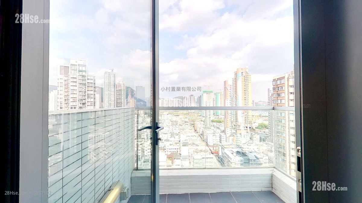 balcony: Mw Easton Rental Studio , 1 Bathroom 207 ft²