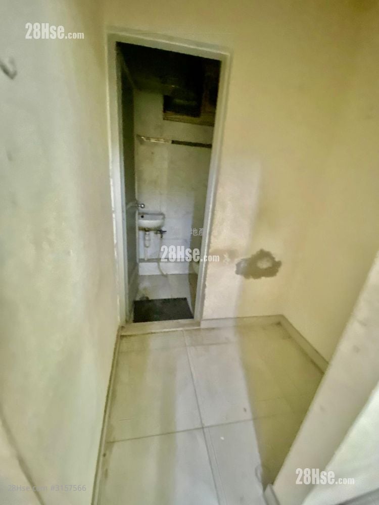 Lee Fung Building Rental 2 Toilets