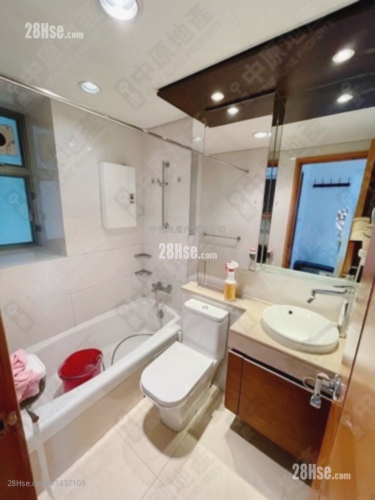 Coastal Skyline Sell 2 Bedrooms , 1 Bathroom 539 ft²