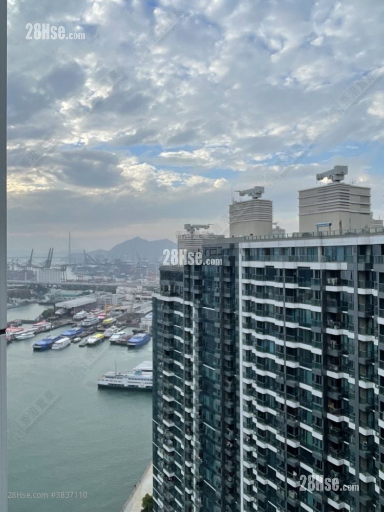 Grand Victoria Rental 2 Bedrooms , 1 Bathroom 524 ft²