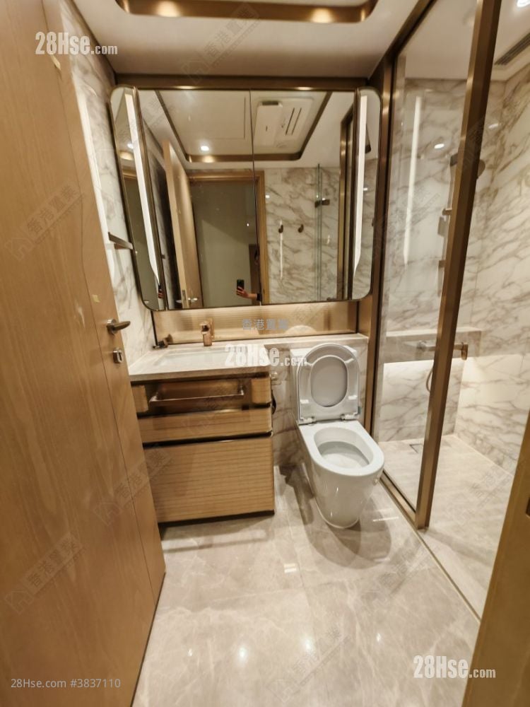 Grand Victoria Rental 2 Bedrooms , 1 Bathroom 524 ft²
