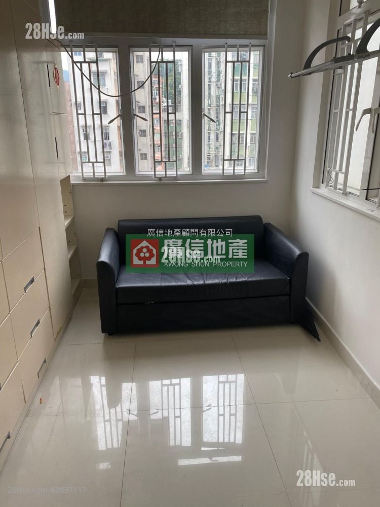 Yau Loy Building Sell 1 Bedroom , 1 Bathroom 250 ft²