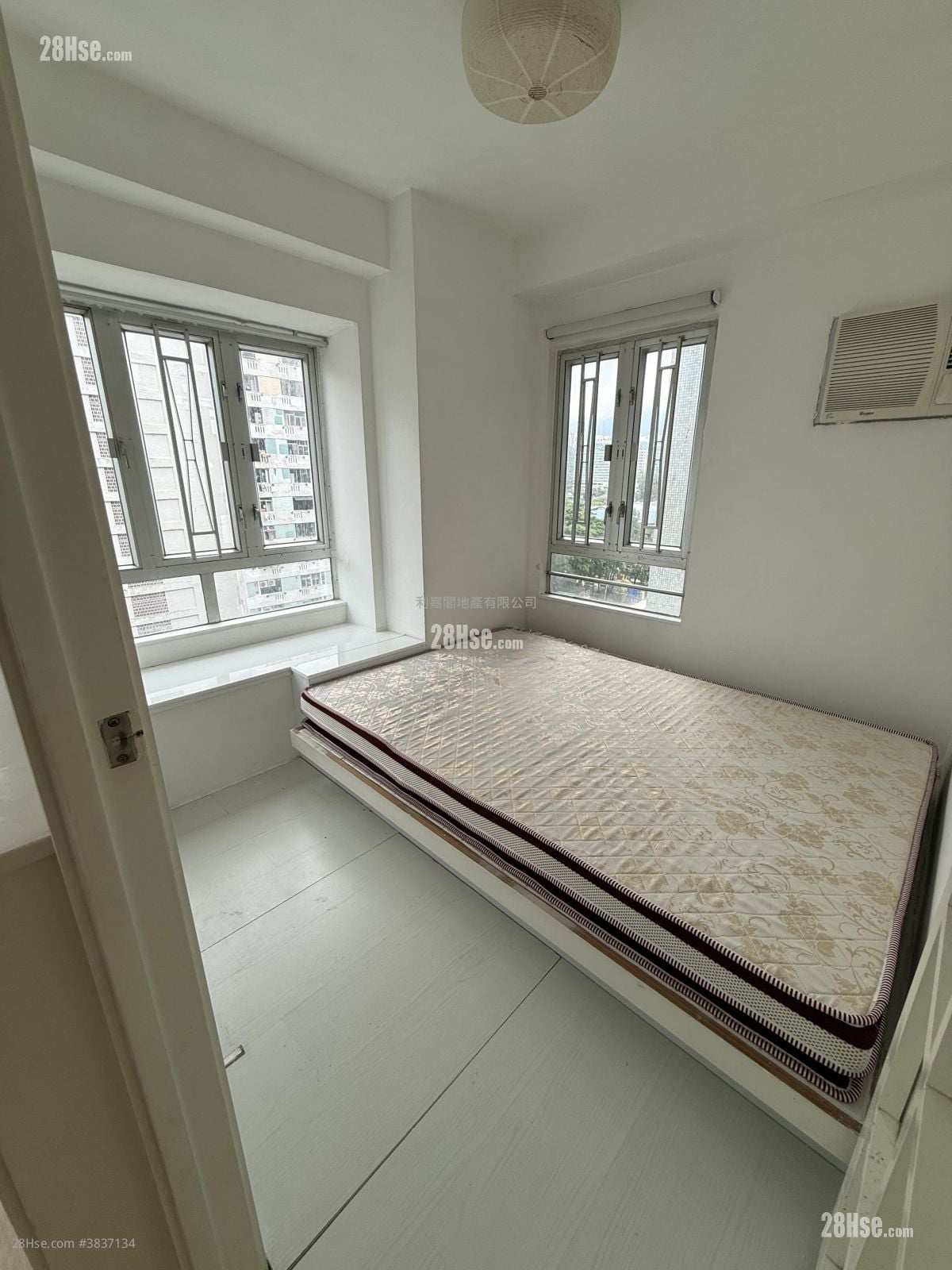 Lucky Plaza Sell 1 Bedroom 326 ft²