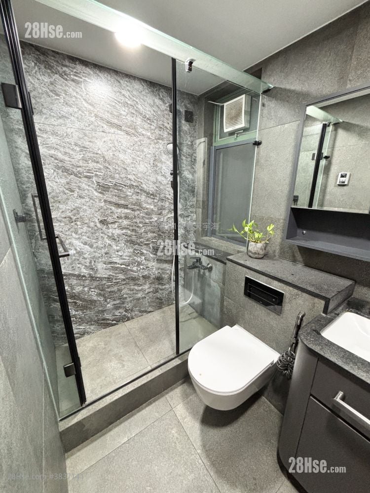 Ocean View Sell 2 Bedrooms , 1 Bathroom 476 ft²