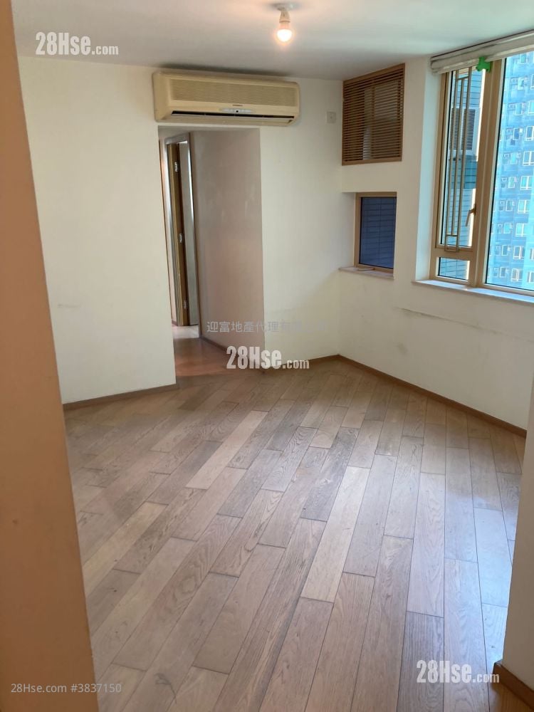 Harbour Place Sell 3 Bedrooms , 2 Bathrooms 589 ft²