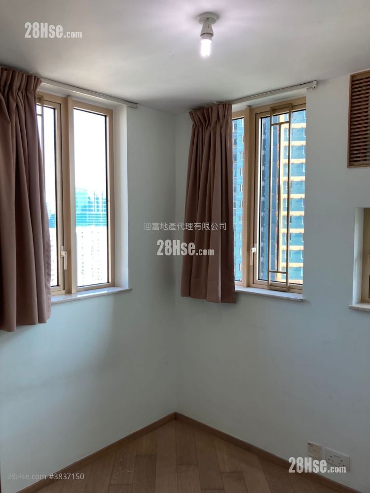 Harbour Place Sell 3 Bedrooms , 2 Bathrooms 589 ft²